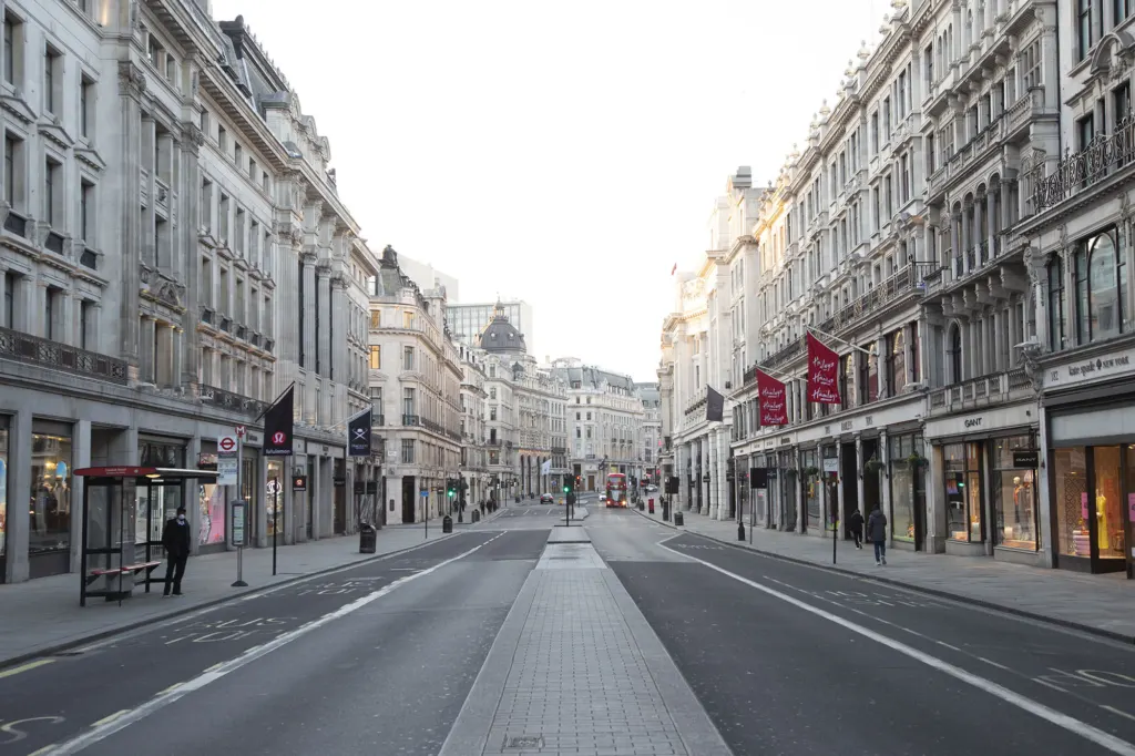 London Lockdown 2020 — documentary and landscape photograph in London, UK, frame 12 of 44.